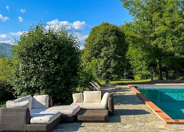 Nyaraló Tuscan Retreat With Pool And Panoramic Views Pescia